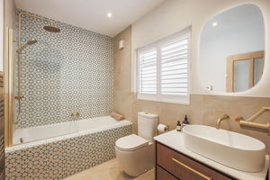 Photo 16- click for photo gallery